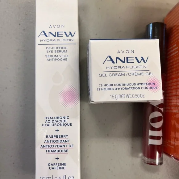 NWOT Avon Anew 5 items and makeup bag - Picture 3 of 8